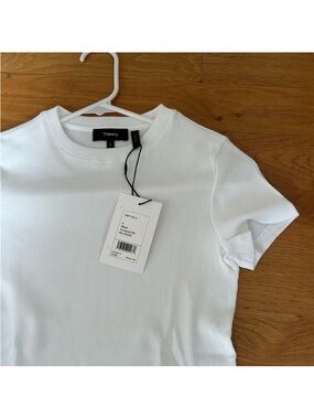 💥 SUNDAY SALE 💥 NWT Theory White Ribbed Short-Sleeve Women's Top